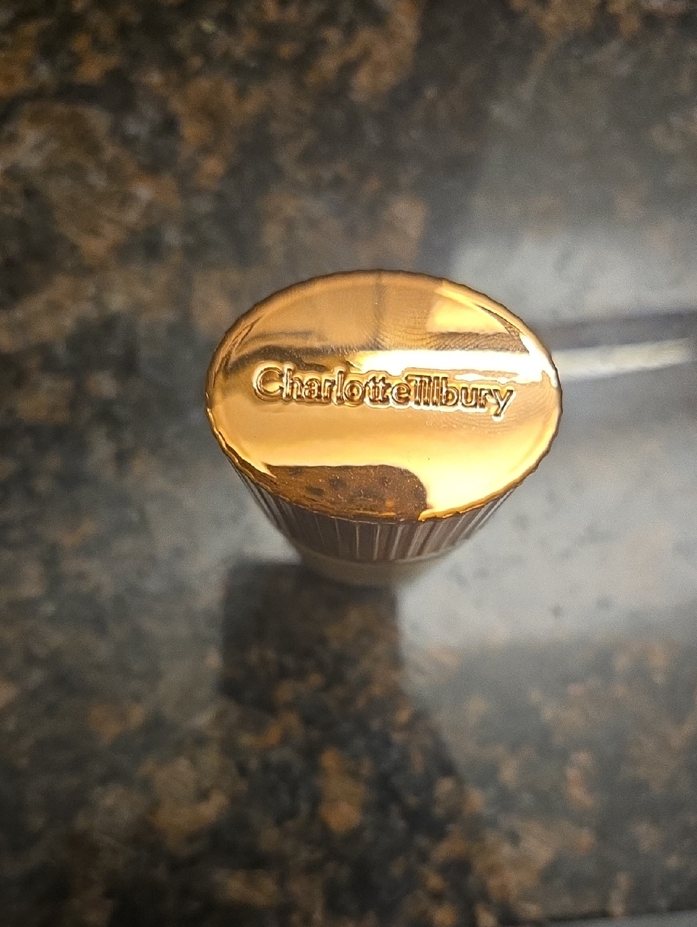 Charlotte Tilbury Airbrush Flawless Foundation 5 Cool - Picture 4 of 4